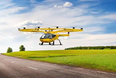 Multikopter als sinnvolle Ergänzung zu den Rettungshubschraubern? Diese Frage hat eine Machbarkeitsstudie der ADAC Luftrettung nun beantwortet.