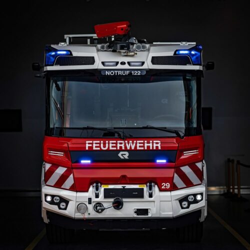 Umweltfreundlich, krisenfest und redundante Energieversorgung dadurch zeichnen sich die RT-Fahrzeuge aus. Foto: Rosenbauer