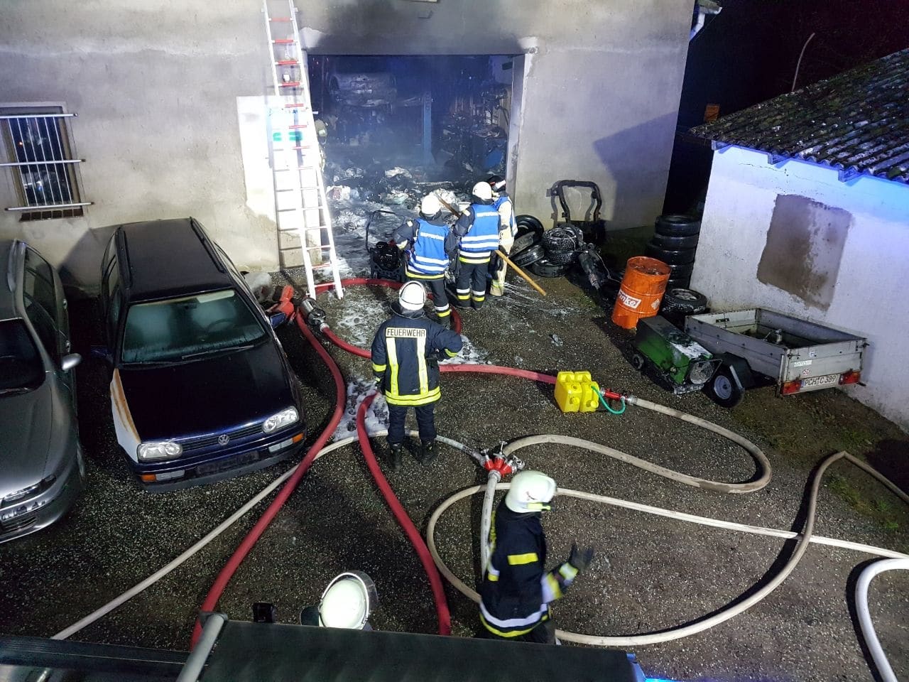 Feuer In Einer Kfz Werkstatt