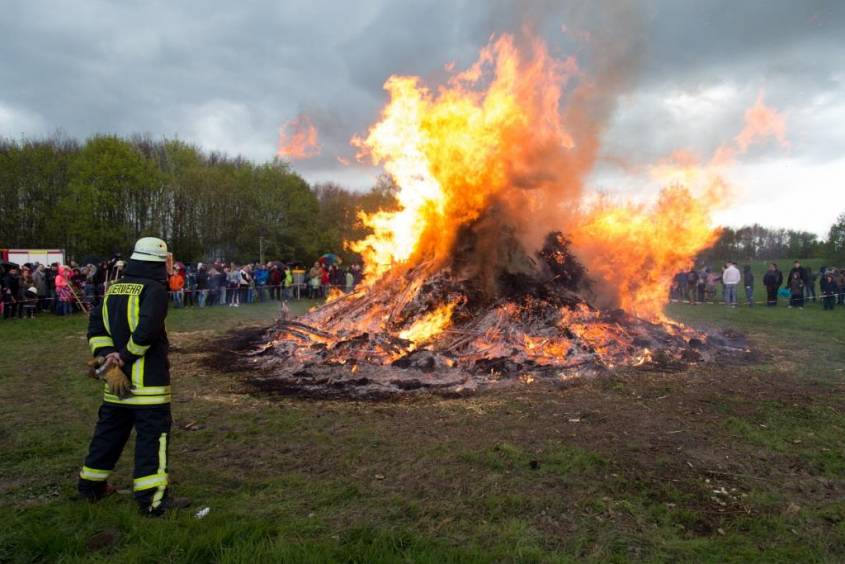 Osterfeuer 2019: Sicherheitstipps von der Feuerwehr