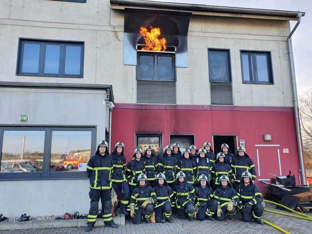 Atemschutz Lehrgang Abschluss Im Brandhaus Feuerwehr Ub De