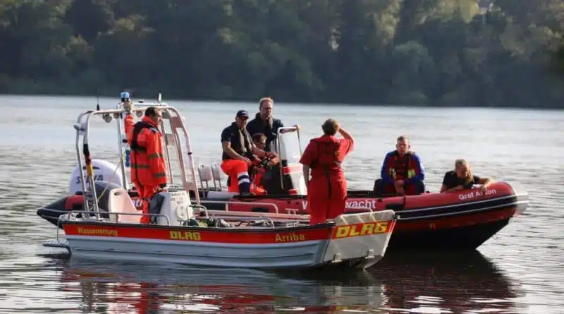 Am Morgen des 16. August rückten Einsatzkräfte zum Muggesfelder See aus, um eine vermisste Person zu suchen.