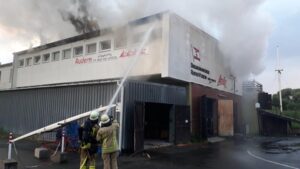 Insgesamt 6 Strahlrohre waren im Einsatz.