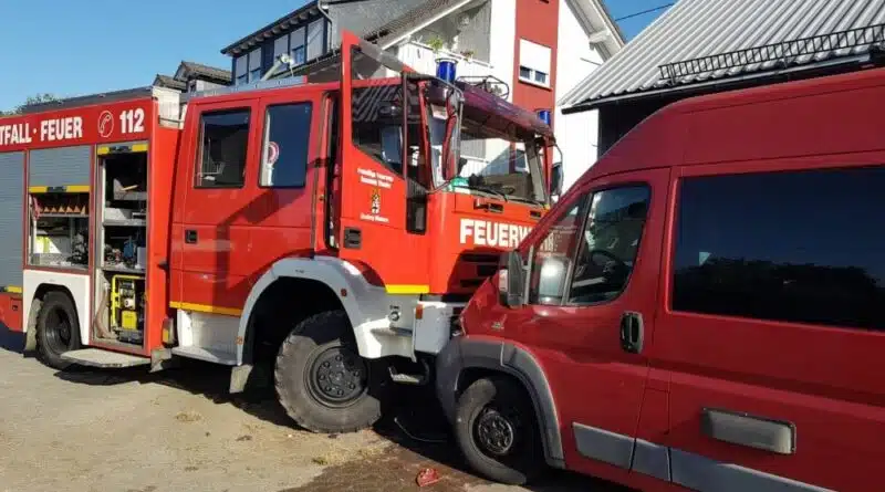 Ein Feuerwehrfahrzeug verunfallte am 21. September 2020 auf der Anfahrt zu einem Einsatz.