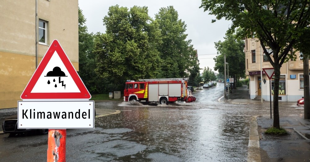 Feuerwehrdienstleistende sind einem größeren Unfallrisiko ausgesetzt als andere Berufsgruppen. Der Klimawandel wird künftigt dieses Risiko noch erhöhen.