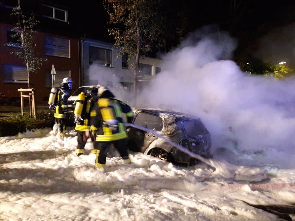 43749