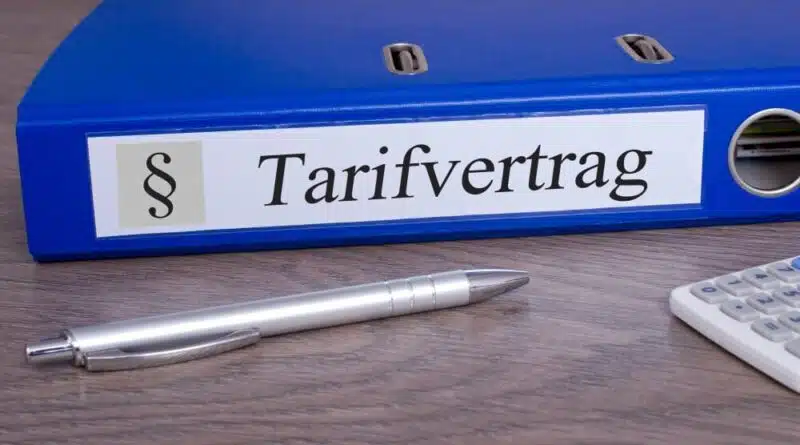 Die Deutsche Feuerwehr-Gewerkschaft hat das Ergebnis der Tarifverhandlung kritisiert. Sie sieht keine Verbesserungen für Mitarbeiterinnen und Mitarbeiter im Rettungsdienst und in den Berufsfeuerwehren.