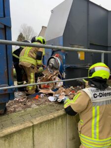 Als Ursache stellte sich schließlich ein Defekt in einer Förderschnecke der Papierpresse heraus.
