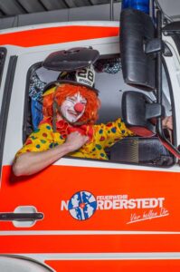 Die Feuerwehr Norderstedt hat die Feuernacht 2021 abgesagt. Aufgrund der aktuellen Pandemie ist eine solche Großveranstaltung undenkbar.
