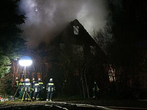 Allerdings zerstörte der Vollbrand das Wohnhaus vollständig.
