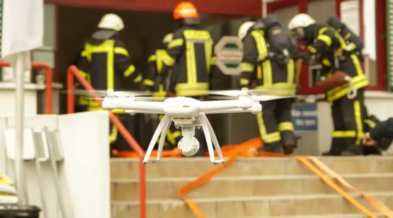Mit einer Studie möchte die Vereinigung zur Förderung des Deutschen Brandschutzes herausfinden, wie moderne Technik, wie bspw. Drohnen, Einsatzkräfte besser unterstützen kann.