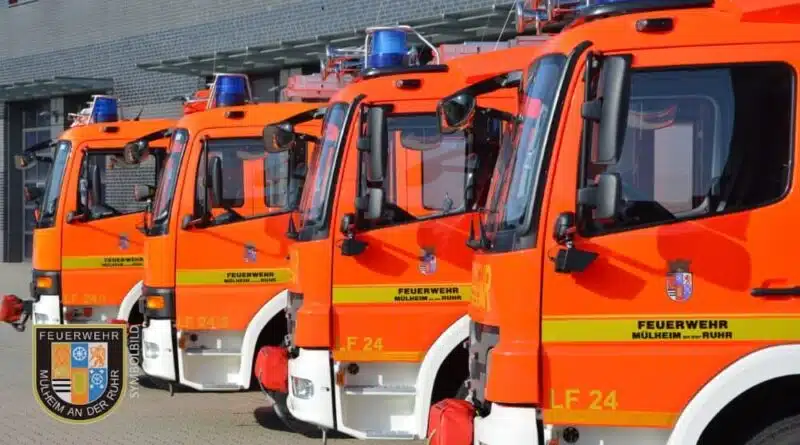 Ein defektes Rohr im Mülhauser Impfzentrum löste einen Einsatz der Feuerwehr Mülhausen an der Ruhr aus.