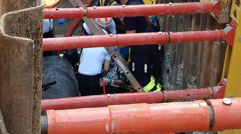 Bei einem Fahrradunfall am Nachmittag des 3. Juni 2021 nutzte die Berufsfeuerwehr München eine interessante Einsatzmöglichkeit ihrer Drehleiter.