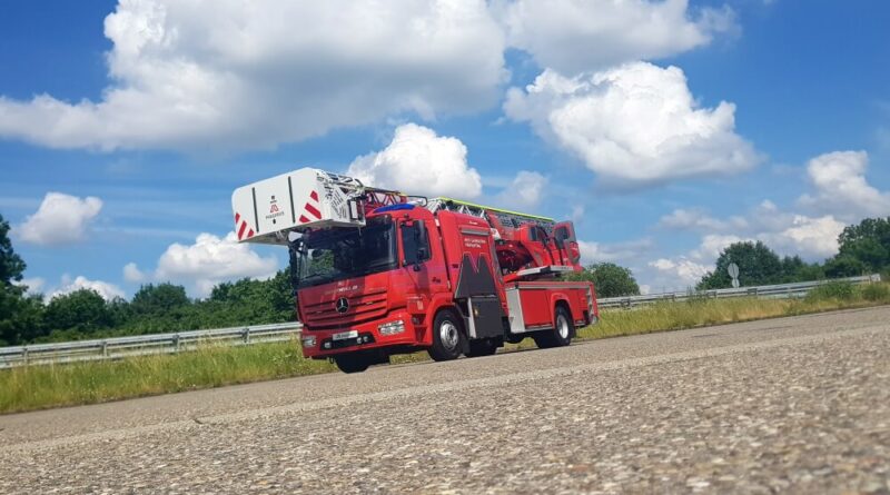 Neues Magirus-Drehleiter mit M32L-AT SC