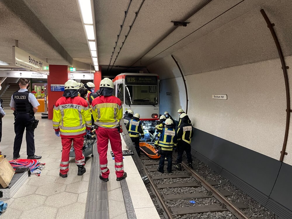 Eine Person wurde am Morgen des 4. August 2021 am Bochumer Hauptbahnhof von einer einfahrenden U-Bahn erfasst.