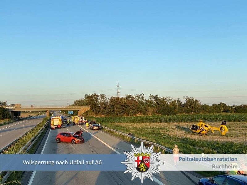 Das Autobahnkreuz Frankenthal nach dem Unfall auf der A6. Im Einsatz Feuerwehr, Rettungsdienst und Rettungshubschrauber Christoph 5