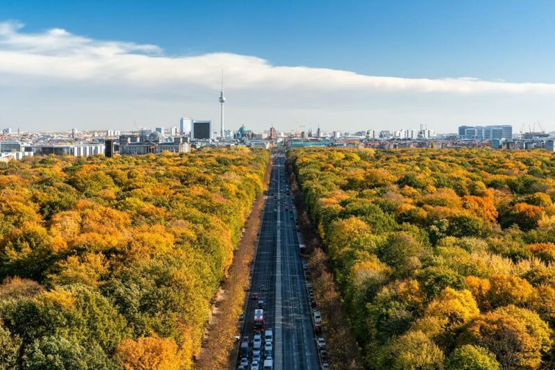 Berliner Tiergartenviertel mit Wald