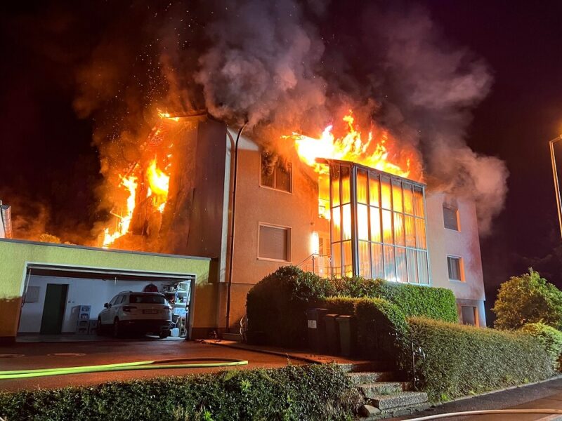 Gebäudebrand in der Gahlenfeldstraße. Foto: Feuerwehr Herdecke