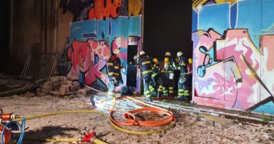 Großbrand in stillgelegtem Betonwerk