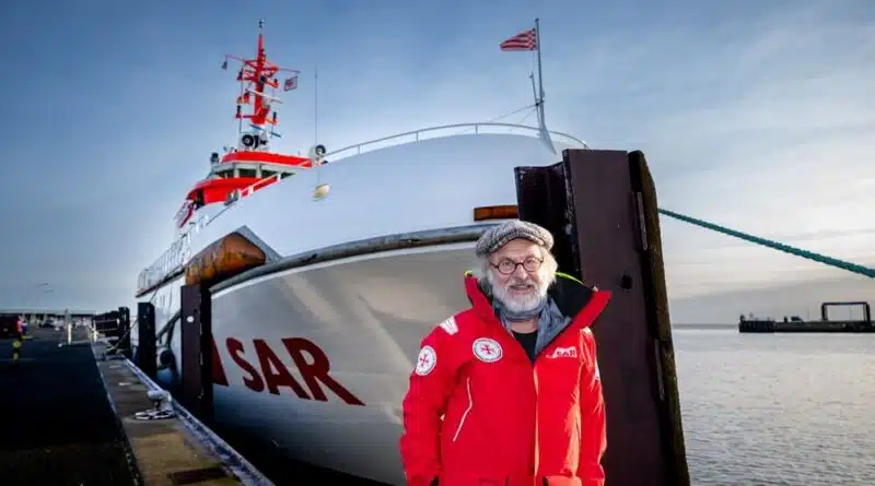 Der neue Botschafter der Seenotretter: Krimiautor Klaus-Peter Wolf. Foto: Die Seenotretter - DGzRS, David Hecker
