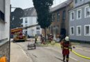 Schlimmeres verhindert: Feuerwehr Bruchsal löscht Brand in Hofeinfahrt