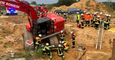 Realistische Einsatzübung: „Person“ von Bagger überfahren